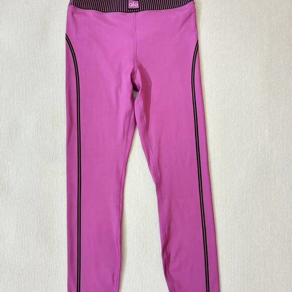 AIo Yoga Airlift Line Up Bra & High-Waist 7/8 Legging Set Pink - Picture 5 of 5